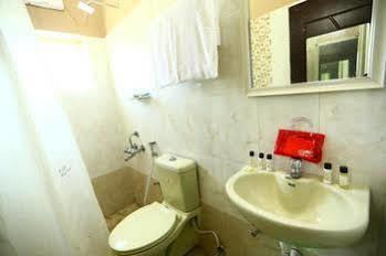 Capital O 10546 Parkway Inn Chennai Ngoại thất bức ảnh